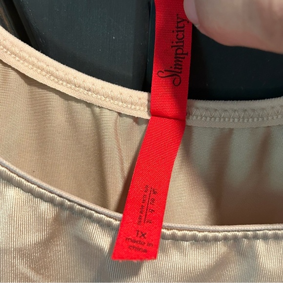 Spanx Slimplicity Cami Tank Top Scoop Neck Slimming Shapewear Nude Women’s 1X - Picture 3 of 4